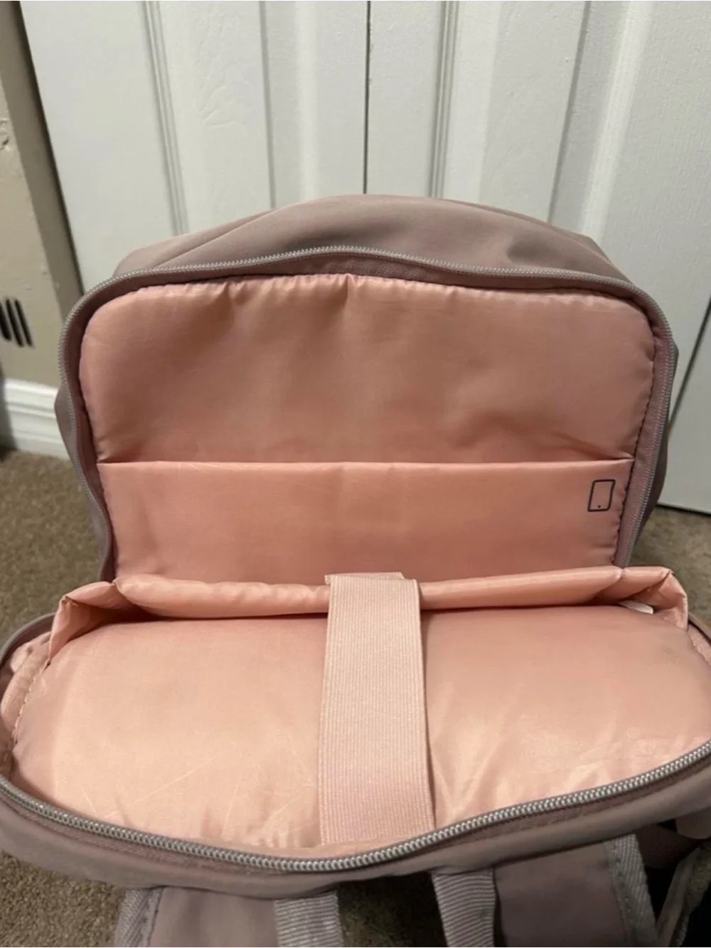 Men's Everyday Backpack in Dusty Rose - Minimal Design